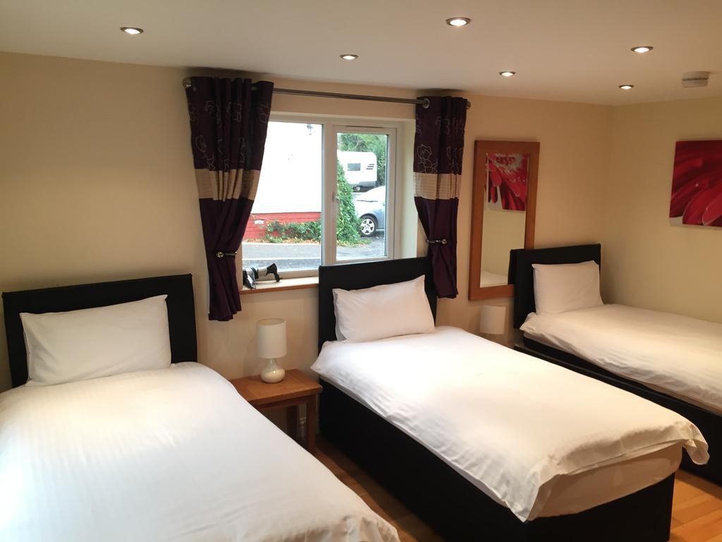 The Lodge Redhill  Exterior photo